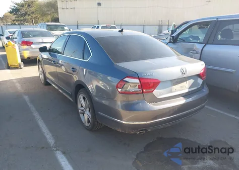 2013 Volkswagen Passat 2.0L Tdi Sel Premium z USA, uszkodzony, nr VIN 1VWCN7A3XDC094180